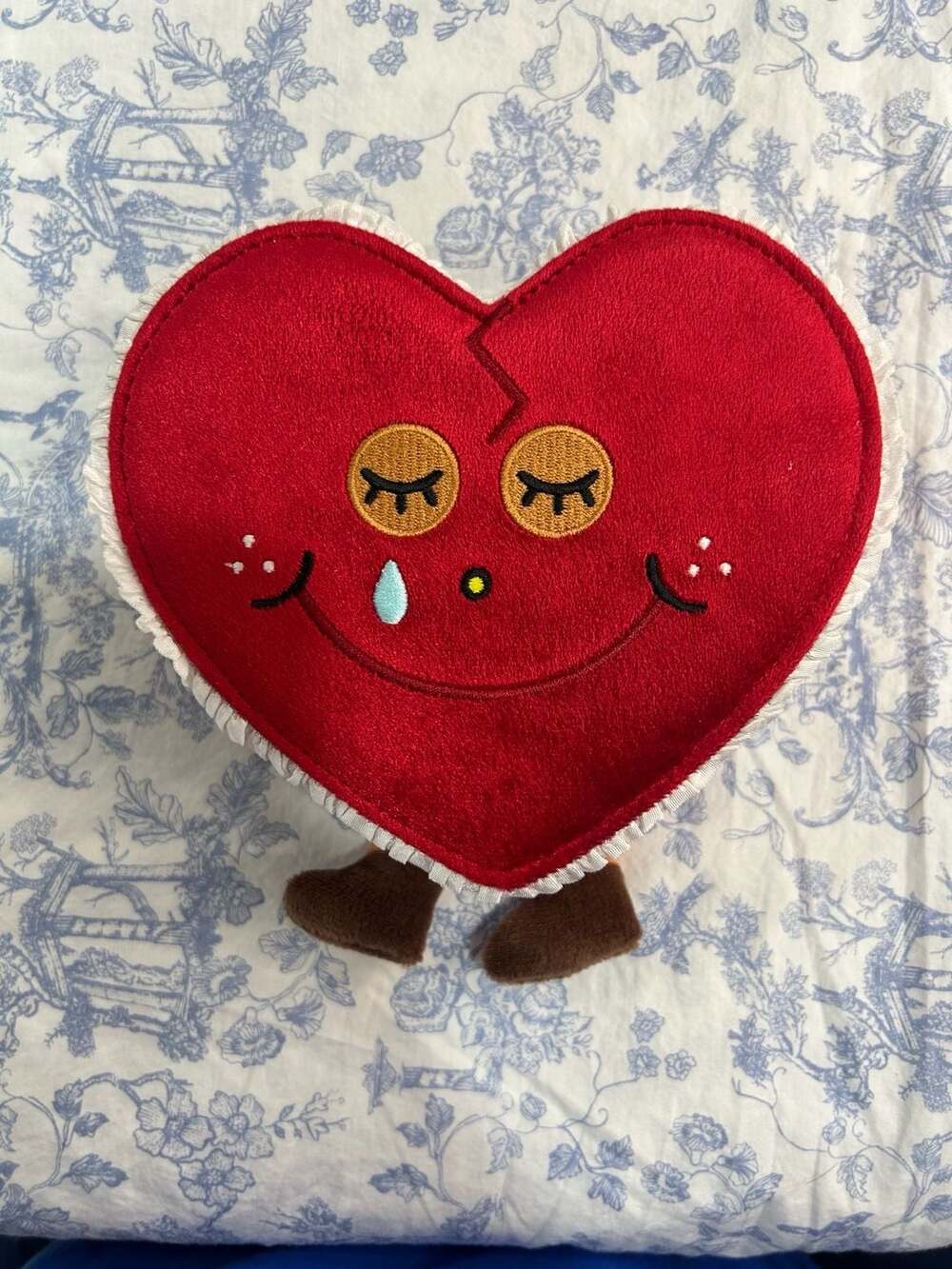 Pop Mart Crybaby Crying for Love Series Plush Heart Jewelry Box